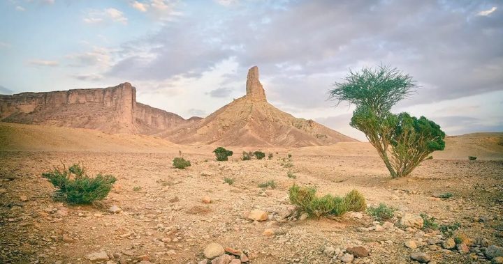 Finger Mountain in Riyadh