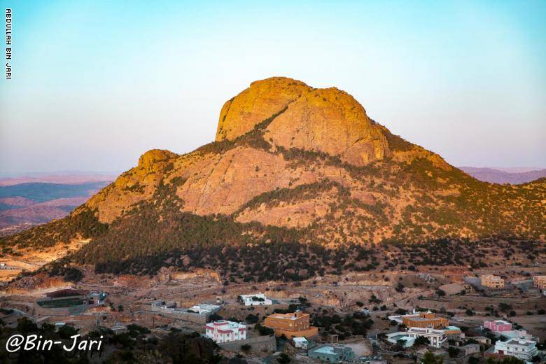 Mount Harfa in Namas